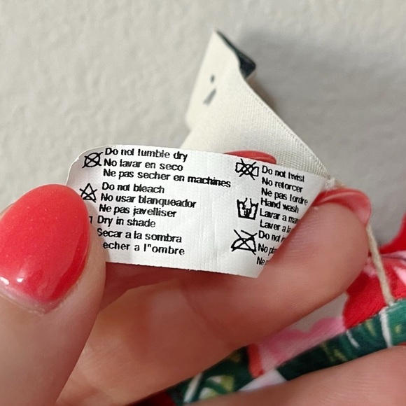 Maaij Camelia Fiesta Red Ruffled Smocked Crop Bikini Top Size 12 Swim Beach - Picture 11 of 11